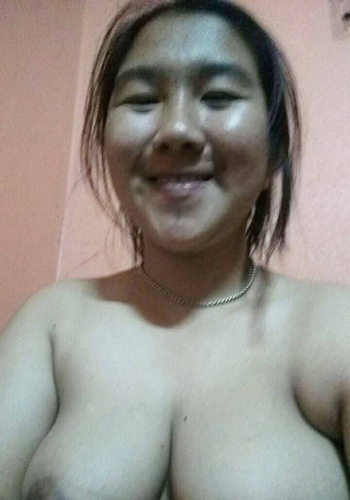 เมียใครนมน่าดูด